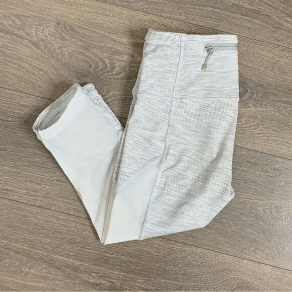 Lululemon Run With The Sun Crop Capri Wee Are From Space Nimbus Battleship White - Picture 2 of 15